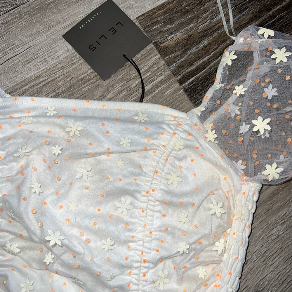 NWT Le Lis Collection glitter floral crop top - Picture 5 of 12